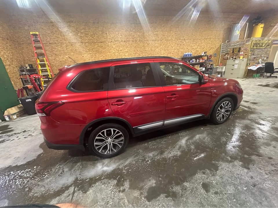 2016 Mitsubishi Outlander - Image 15 of 18