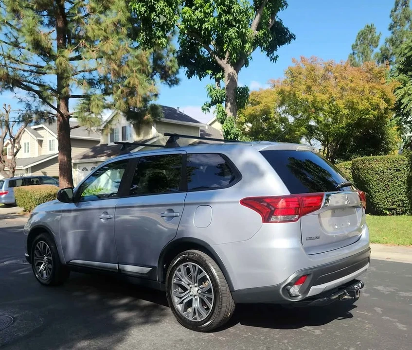 2016 Mitsubishi Outlander - Image 6 of 20