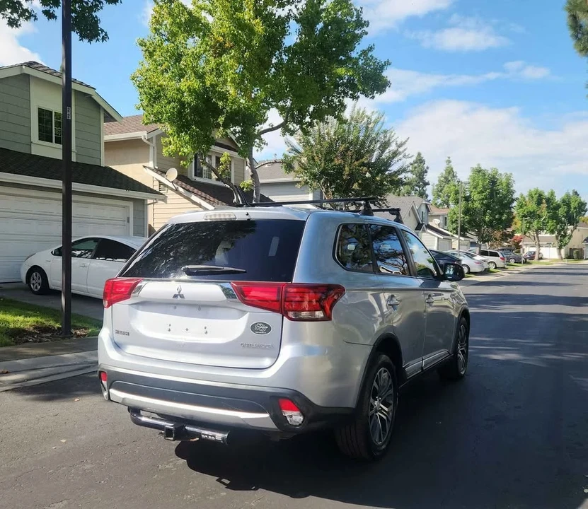 2016 Mitsubishi Outlander - Image 5 of 20