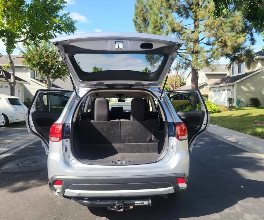 2016 Mitsubishi Outlander - Image 13 of 20