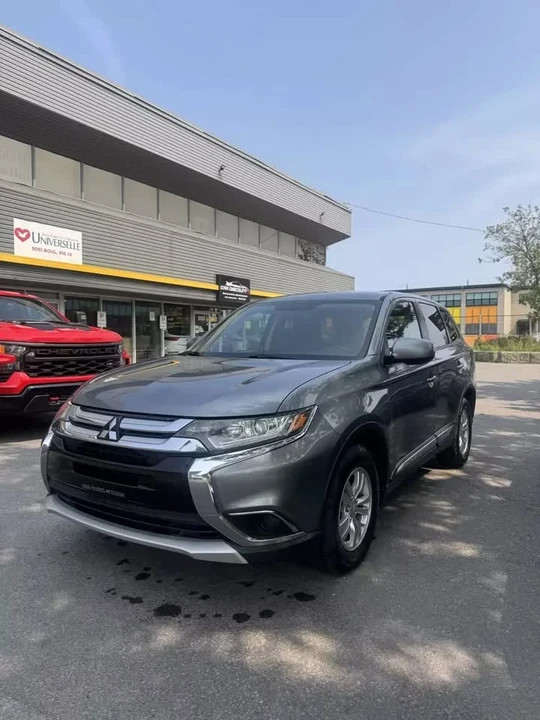2016 Mitsubishi Outlander - Image 5 of 13