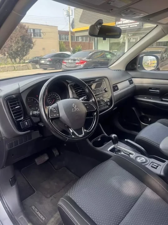 2016 Mitsubishi Outlander - Image 13 of 13