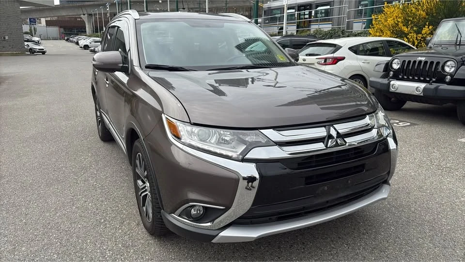 2016 Mitsubishi Outlander - Image 16 of 20