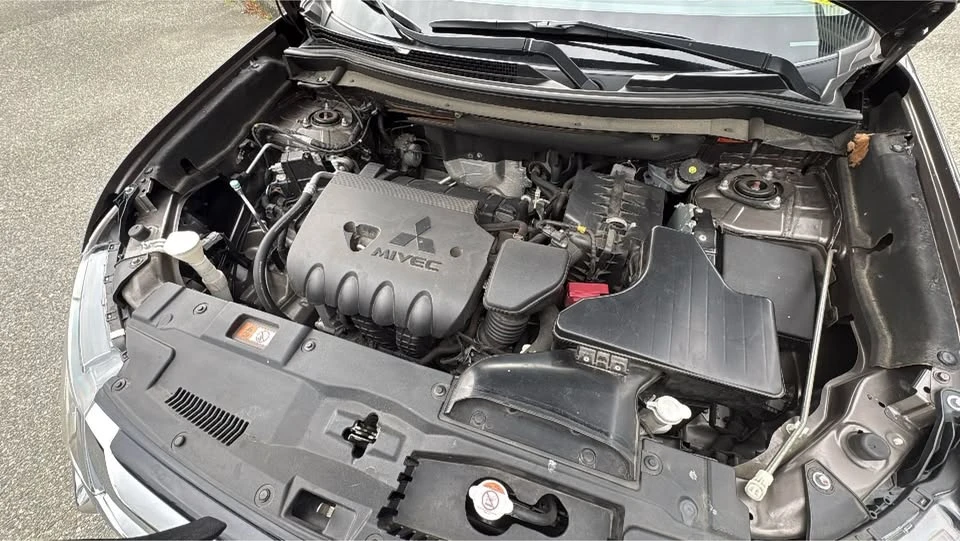 2016 Mitsubishi Outlander - Image 12 of 20