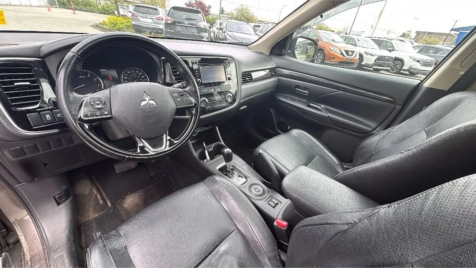 2016 Mitsubishi Outlander - Image 20 of 20