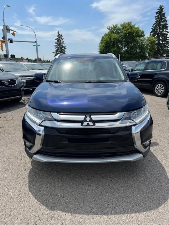 2016 Mitsubishi Outlander - Image 2 of 19