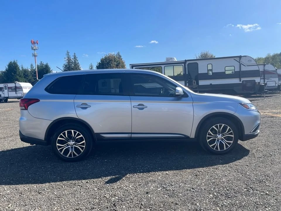 2016 Mitsubishi Outlander - Image 5 of 18