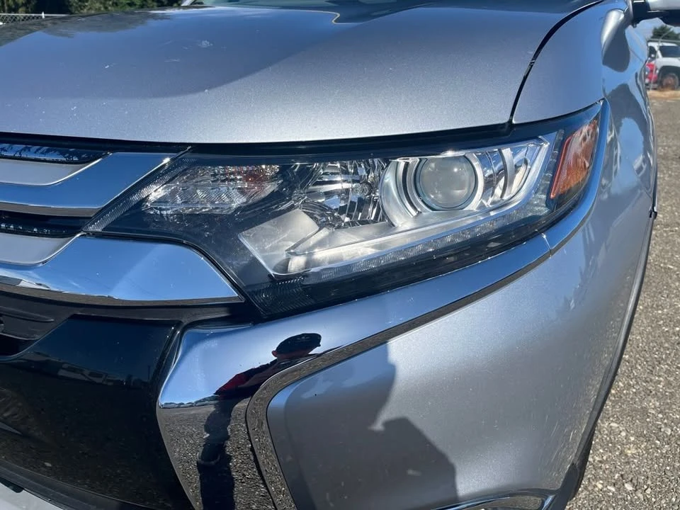2016 Mitsubishi Outlander - Image 9 of 18