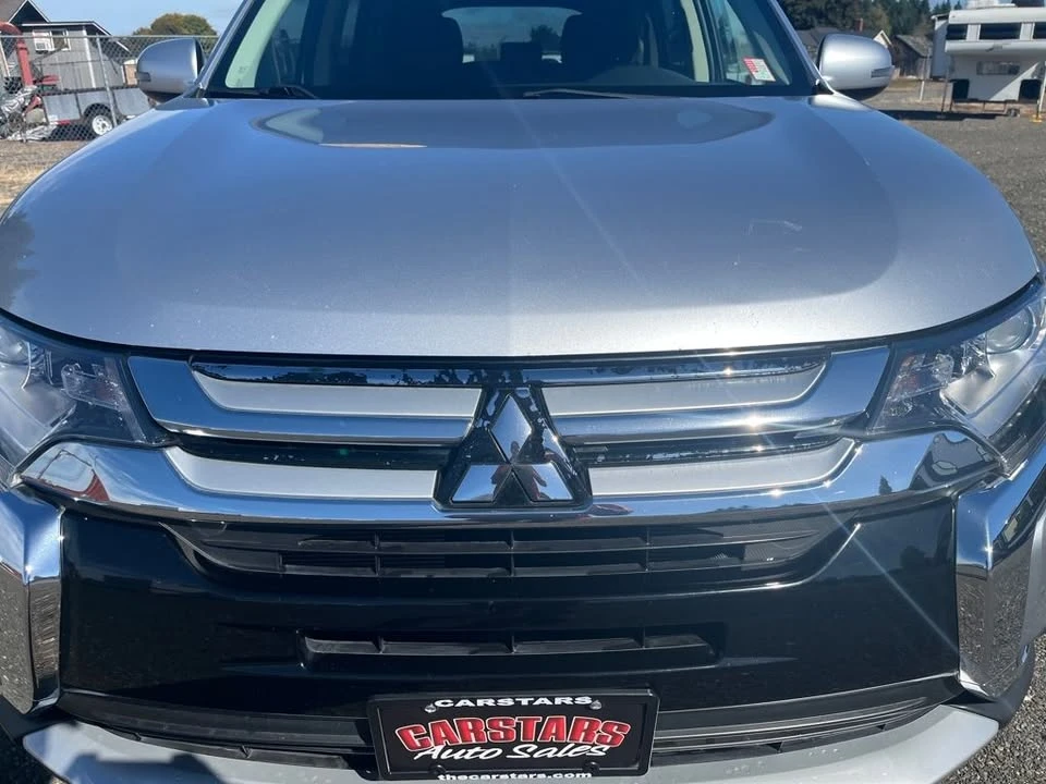 2016 Mitsubishi Outlander - Image 8 of 18