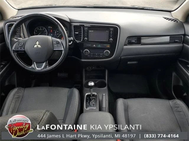 2016 Mitsubishi Outlander - Image 16 of 19