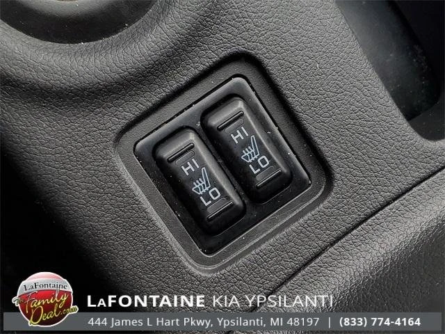 2016 Mitsubishi Outlander - Image 14 of 19