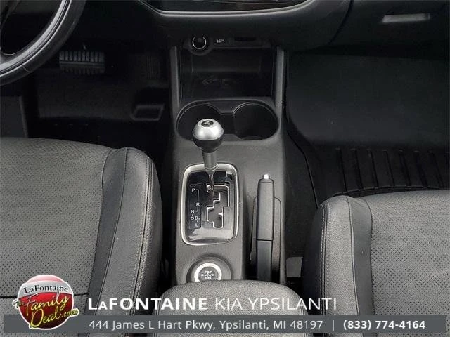 2016 Mitsubishi Outlander - Image 17 of 19