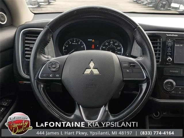 2016 Mitsubishi Outlander - Image 18 of 19