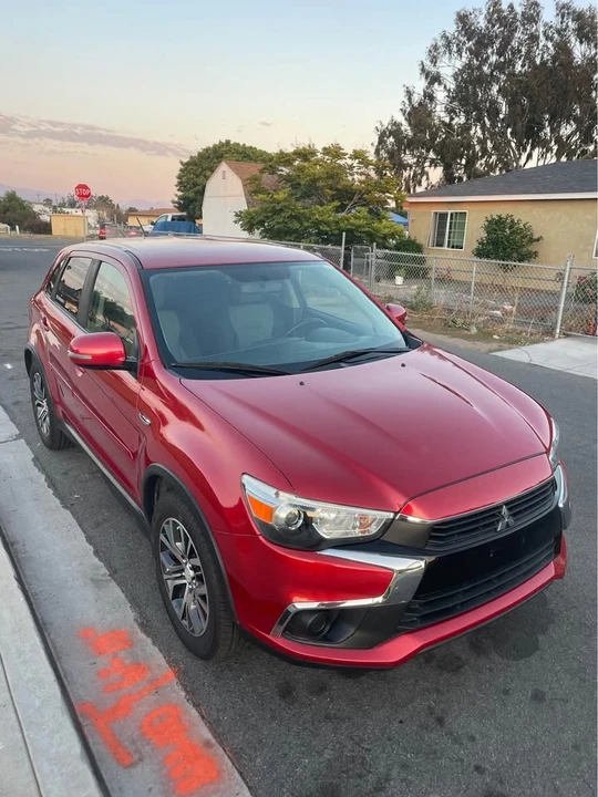 2016 Mitsubishi Outlander - Image 3 of 17