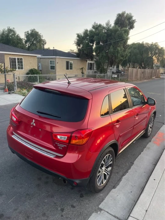 2016 Mitsubishi Outlander - Image 5 of 17