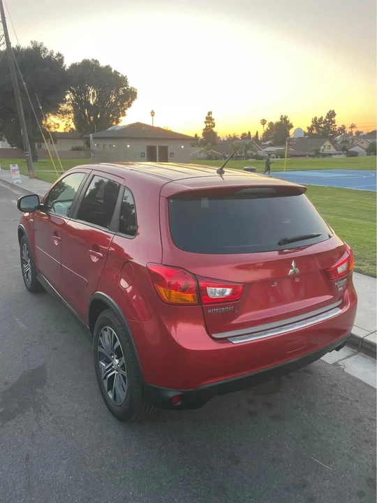 2016 Mitsubishi Outlander - Image 7 of 17