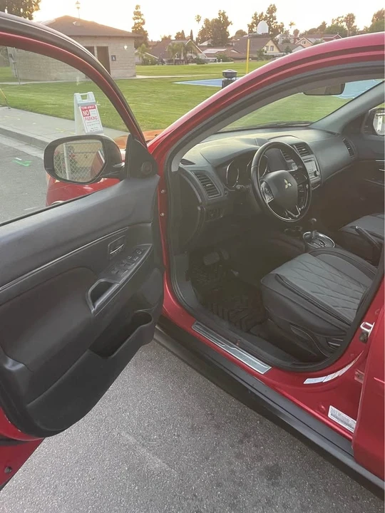 2016 Mitsubishi Outlander - Image 10 of 17