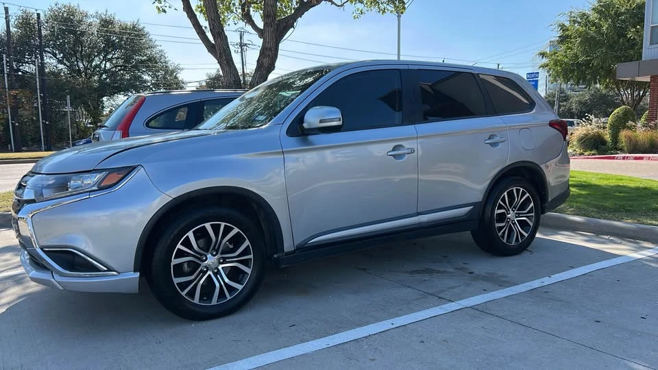2016 Mitsubishi Outlander - Image 3 of 19