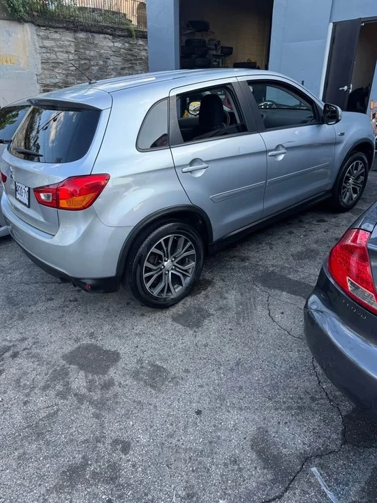 2016 Mitsubishi Outlander - Image 7 of 8