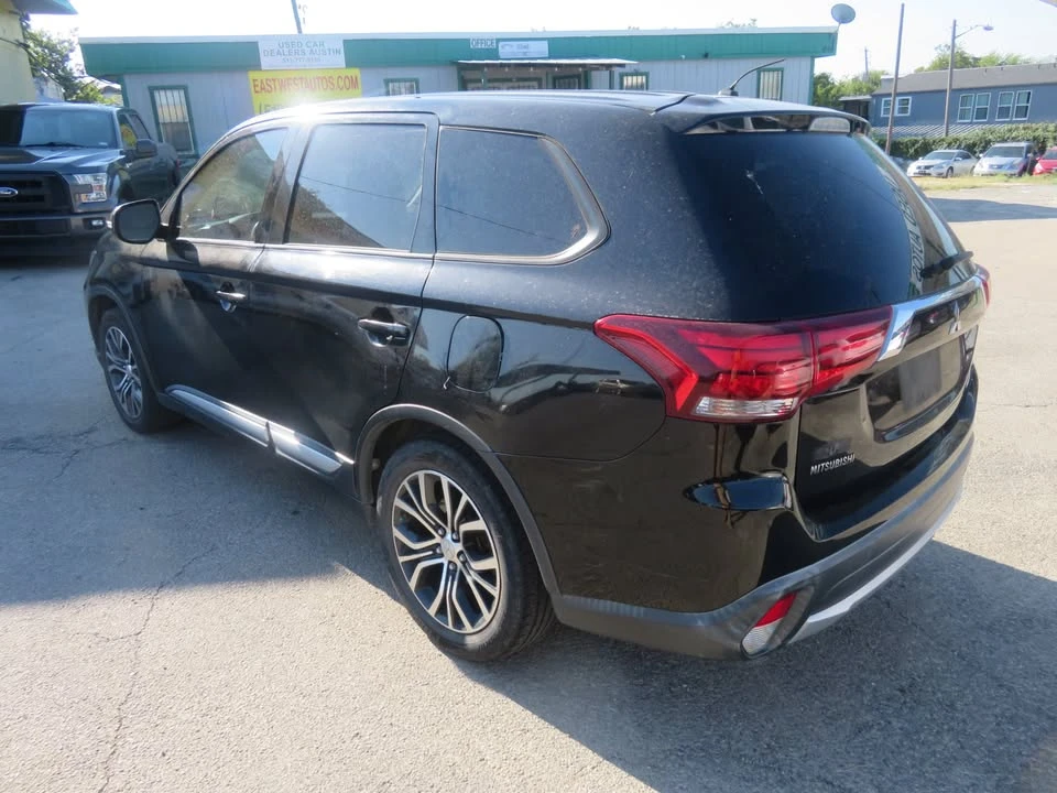 2016 Mitsubishi Outlander - Image 3 of 6
