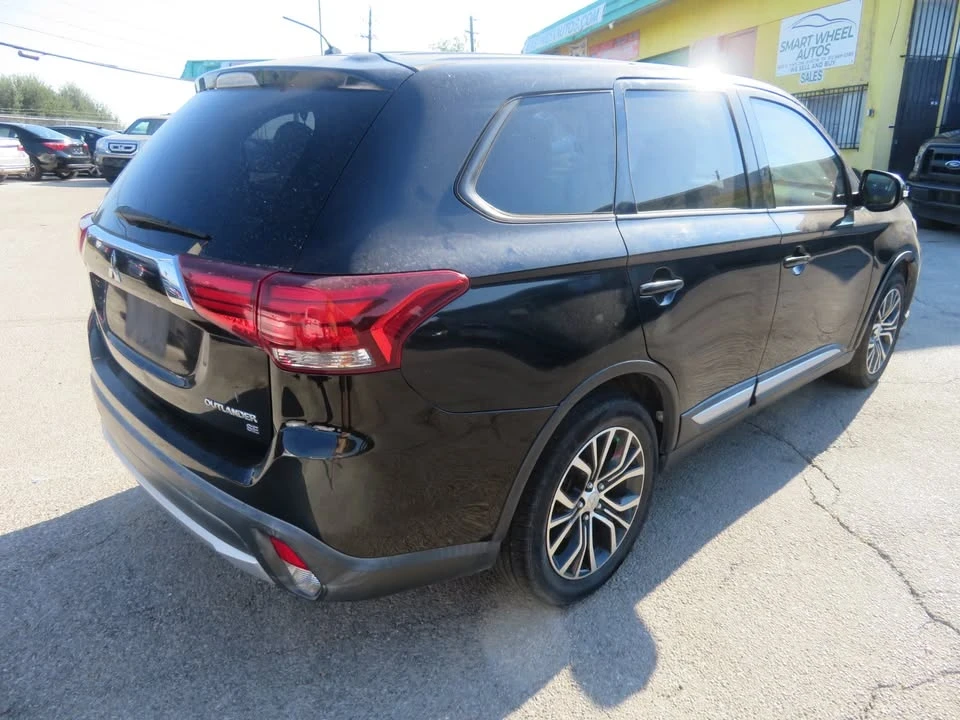 2016 Mitsubishi Outlander - Image 4 of 6