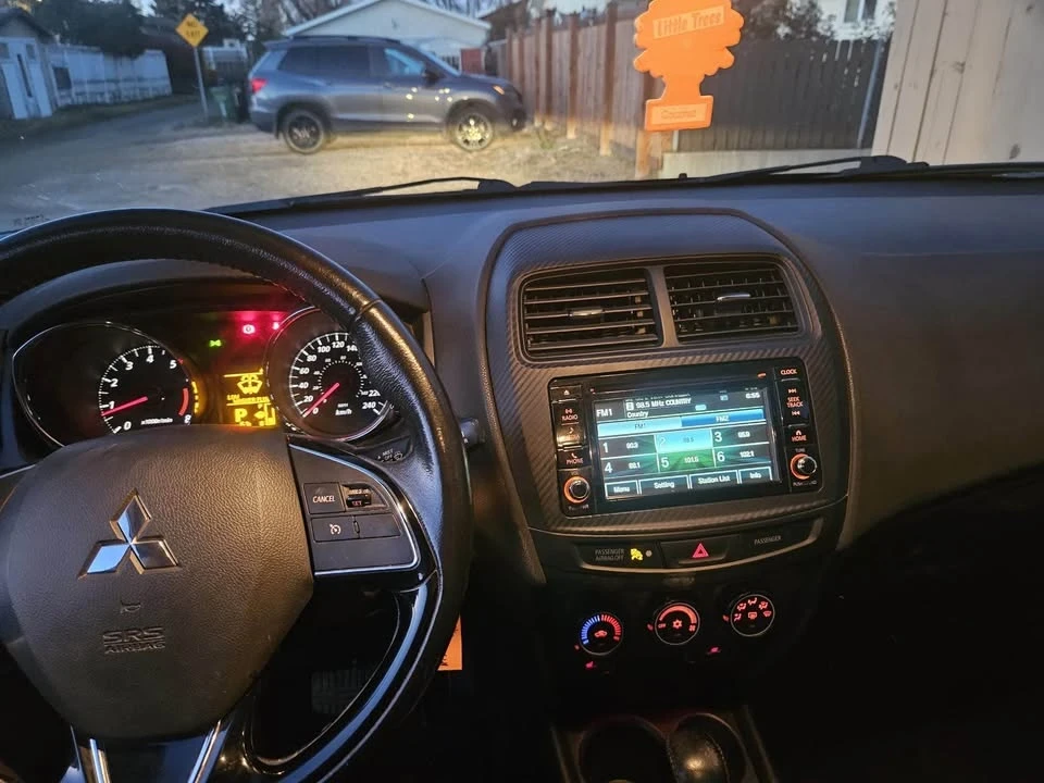 2016 Mitsubishi RVR - Image 9 of 12