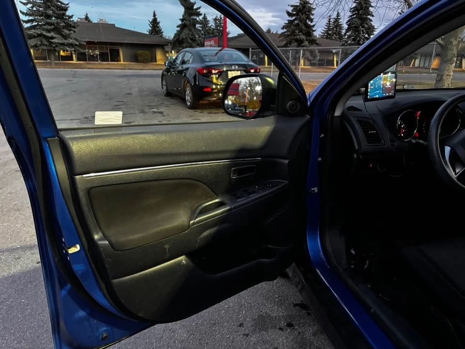 2016 Mitsubishi RVR - Image 9 of 16