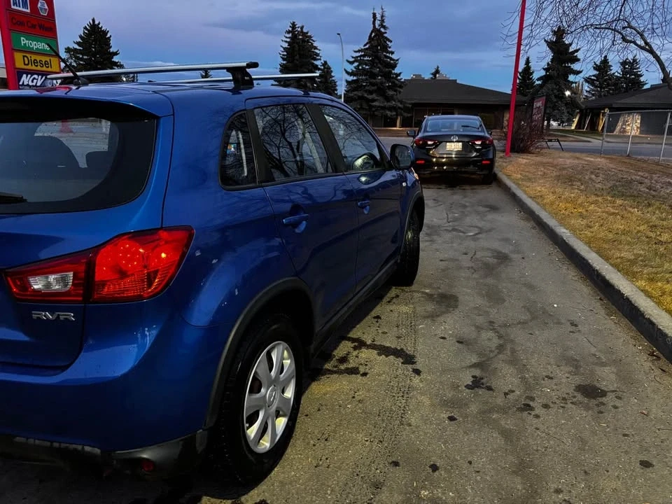 2016 Mitsubishi RVR - Image 2 of 16