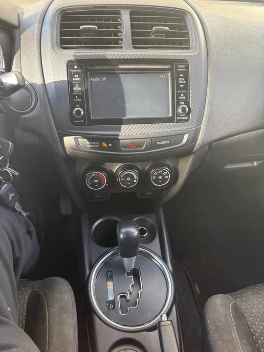 2016 Mitsubishi RVR - Image 9 of 14