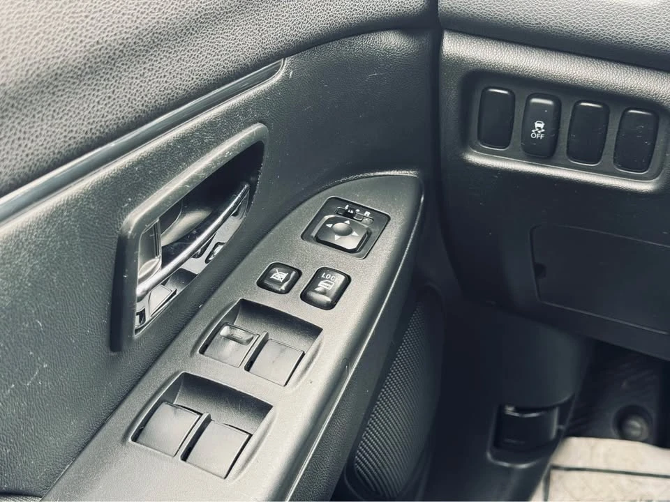 2016 Mitsubishi RVR - Image 17 of 18