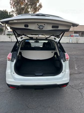 2016 Nissan Rogue - Image 4 of 18