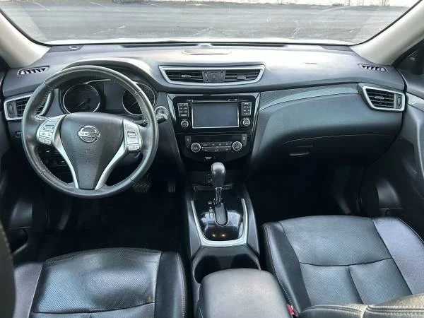 2016 Nissan Rogue - Image 13 of 18