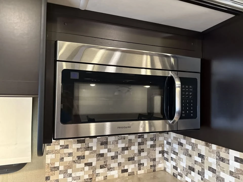 2016 Bentley - Image 10 of 20