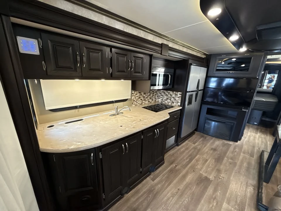 2016 Bentley - Image 3 of 20