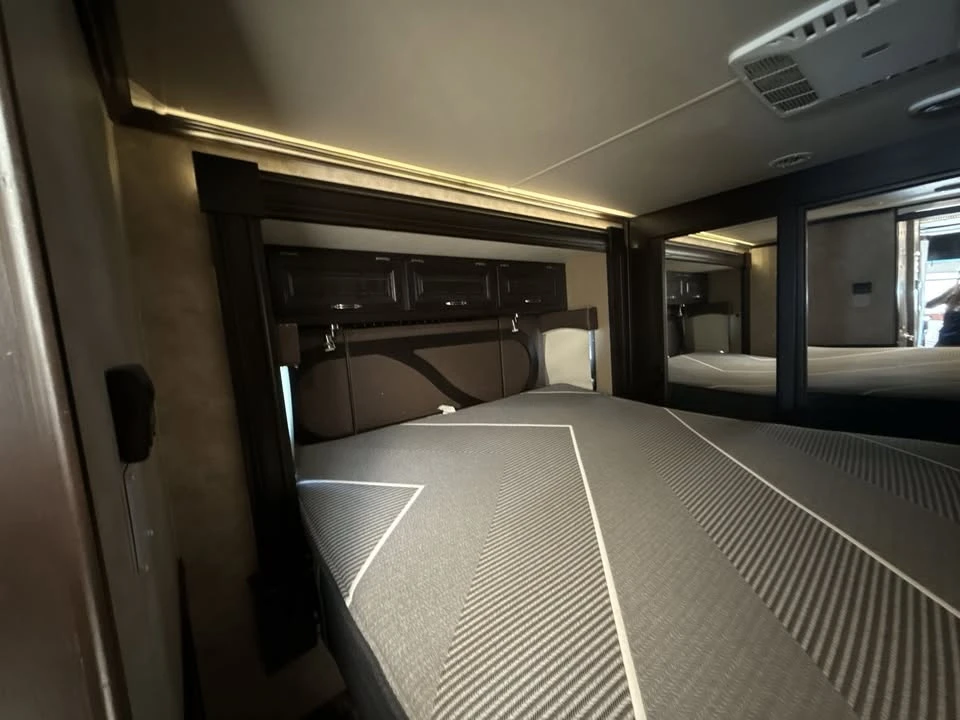 2016 Bentley - Image 16 of 20