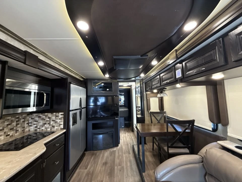 2016 Bentley - Image 7 of 20