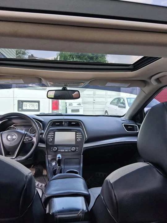 2016 Nissan - Image 5 of 5