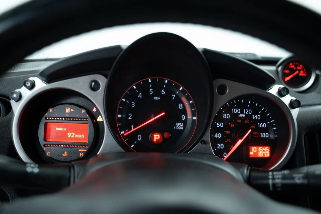 2016 Nissan 370Z 6th Gen - Image 27 of 31