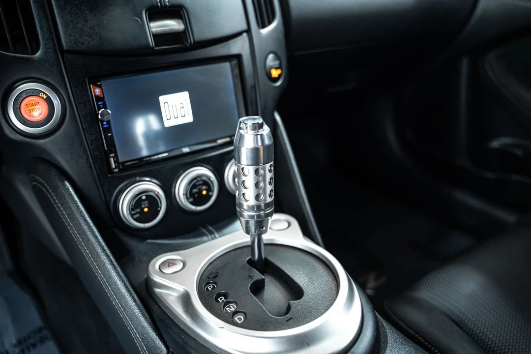 2016 Nissan 370Z 6th Gen - Image 25 of 31