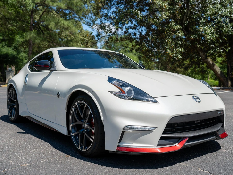2016 Nissan 370Z 6th Gen - Image 10 of 31