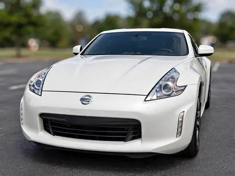 2016 Nissan 370Z Sport Coupe 2D