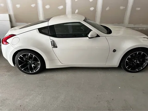 2016 Nissan 370Z Base Model