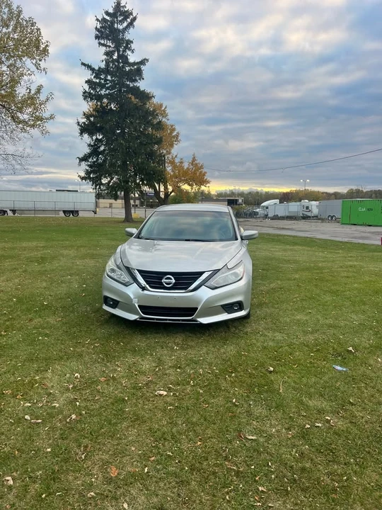 2016 Nissan Altima 5th Gen - Image 4 of 16