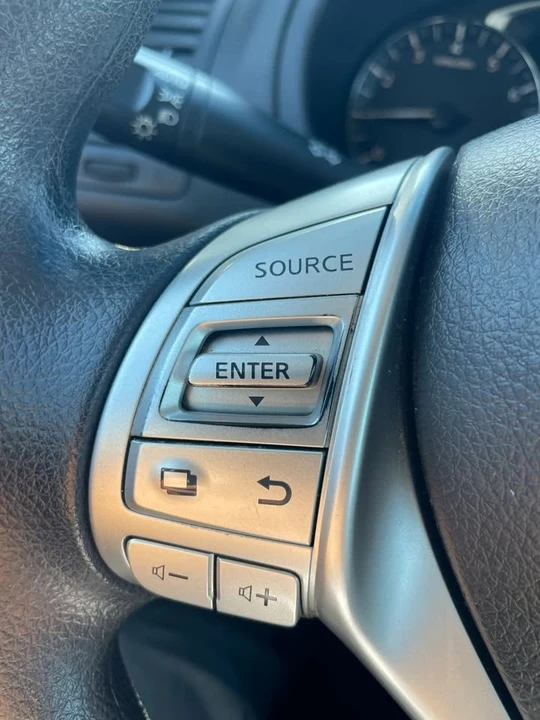 2016 Nissan Altima 5th Gen - Image 15 of 19