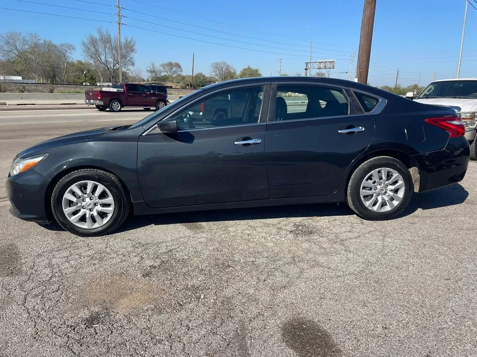 2016 Nissan Altima 5th Gen - Image 2 of 19