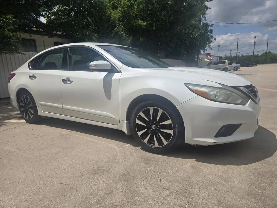 2016 Nissan Altima 5th Gen - Image 2 of 8