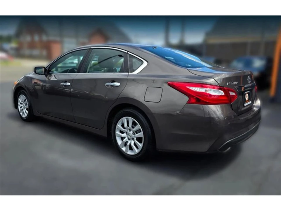 2016 Nissan Altima 5th Gen - Image 3 of 19