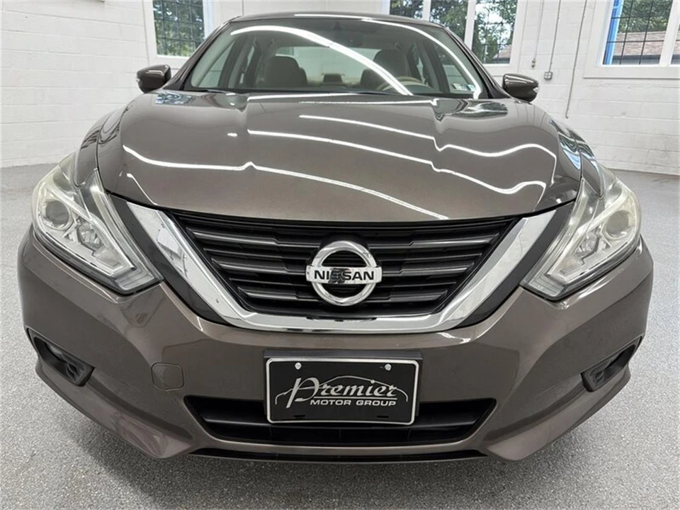 2016 Nissan Altima 5th Gen - Image 2 of 16