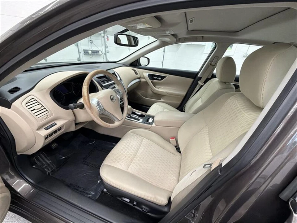 2016 Nissan Altima 5th Gen - Image 10 of 16