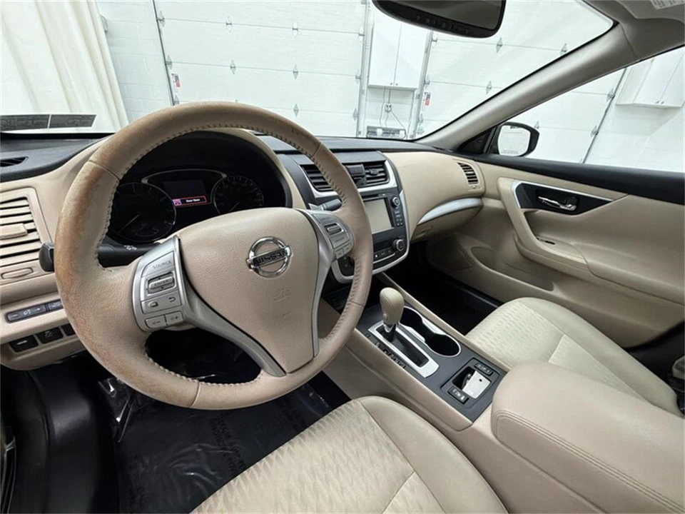 2016 Nissan Altima 5th Gen - Image 11 of 16